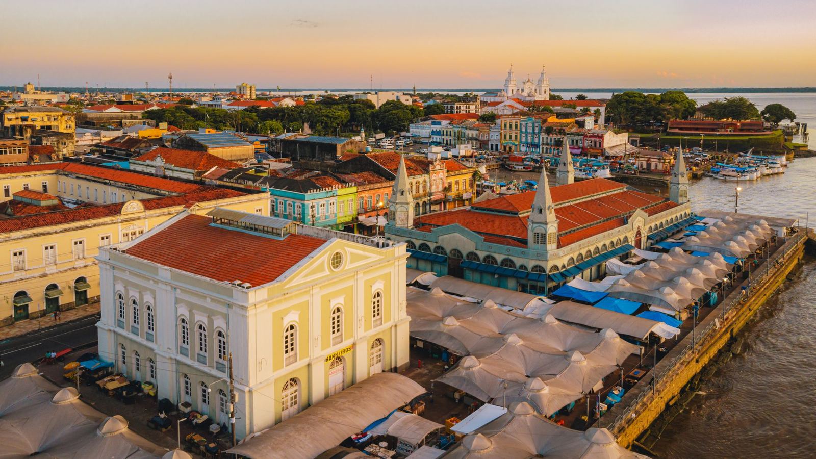 Vista panorâmica do centro histórico de Belém do Pará, onde a Kortex nasceu